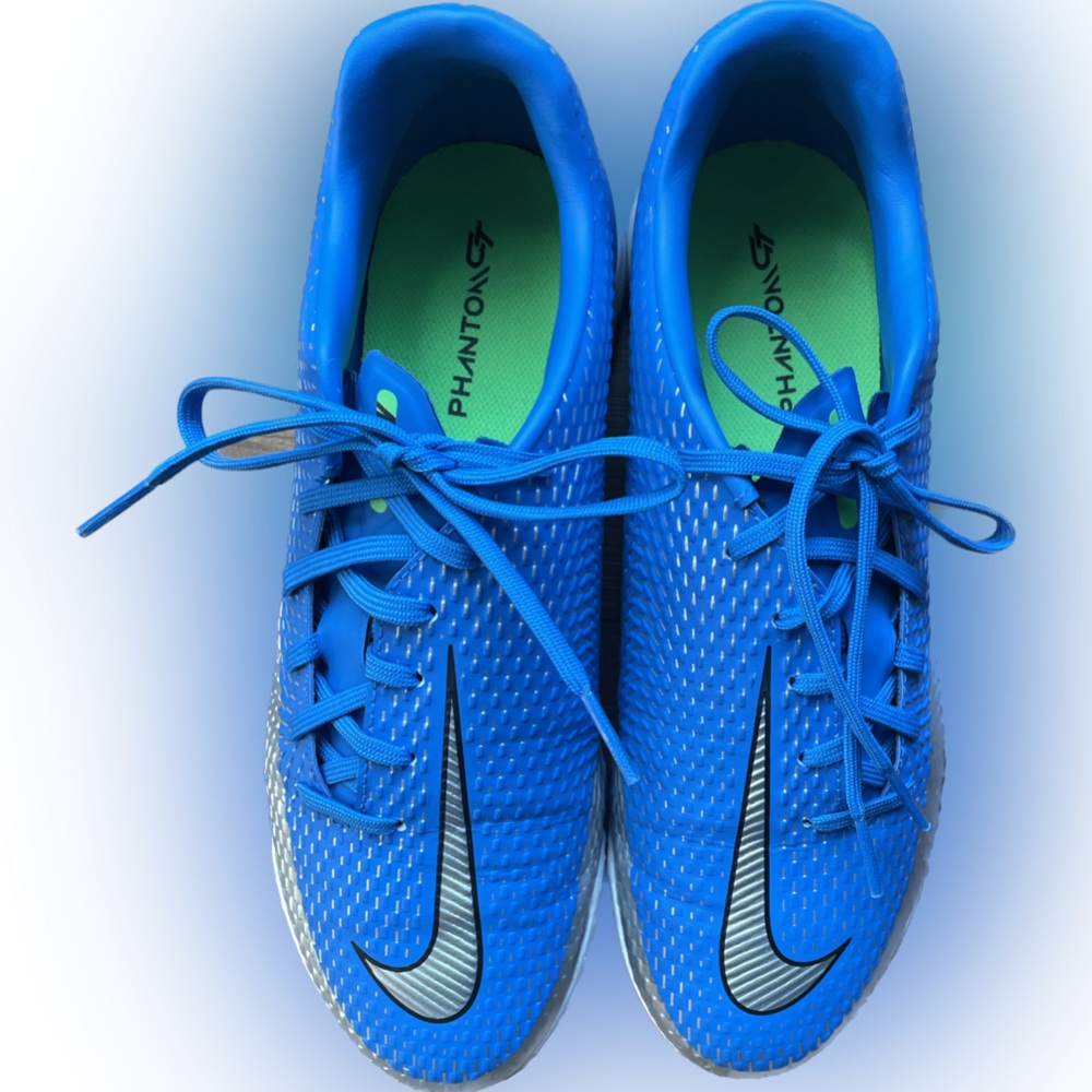 Nike Phantom G2 Indoor Soccer Cleats - New